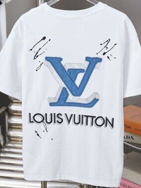 Urban Fashion White Tee - Blue Embossed Style Logo Print Graphic Shirt